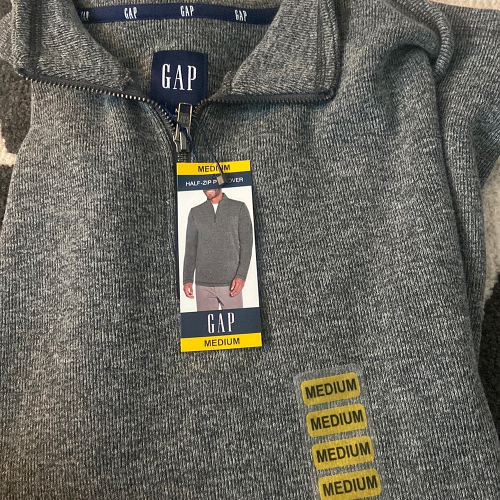 Gray Gap Zip-up